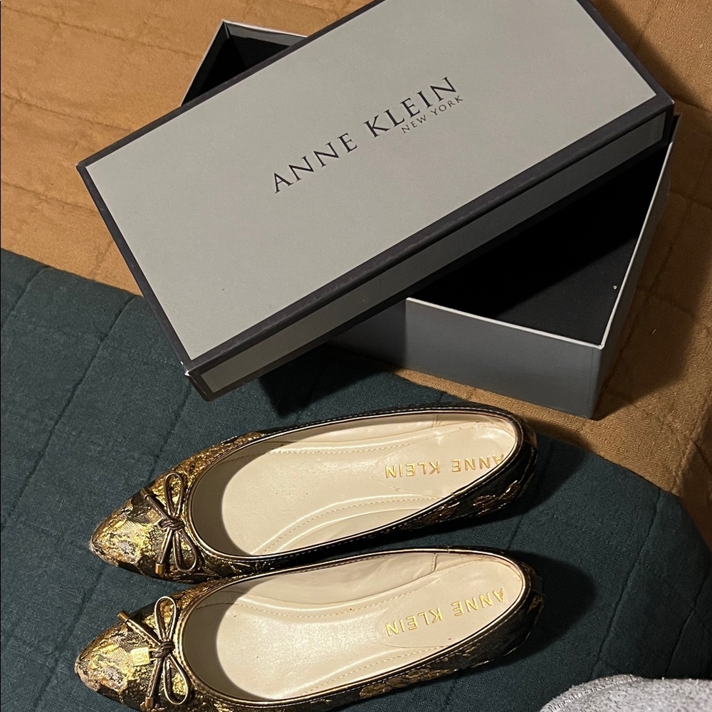 Anne Klein Ovi Flats Gold Brown Metallic Brocade Fabric - Picture 9 of 10